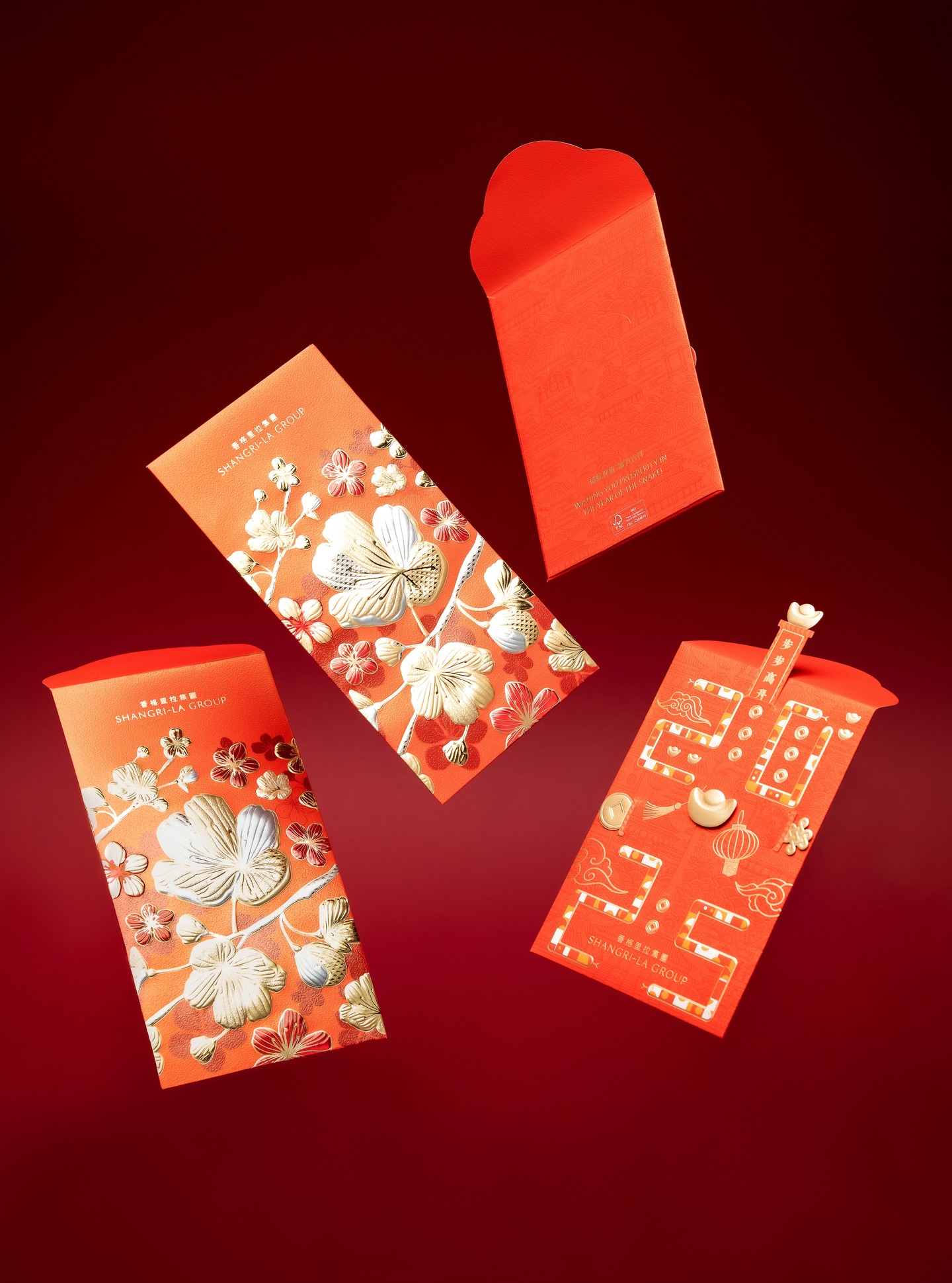 Crafting prosperity, one meticulous detail at a time. 🌺
We are truly honoured that Shangri-La Group entrusted us with bringing their vision for their red packet to life. It was a journey of shared values—where their pursuit of excellence met our dedication to craft.
Every curve of the serpentine motif, every choice of foil and finish, was a conversation in quality. It’s more than a red packet; it’s a tactile wish for prosperity, designed to be held, admired, and treasured.
Thank you, @shangrilahotels for the trust. It’s a joy to create for a brand that mirrors our belief that beauty lies in the detail.
#ecoartgroup #redpacket #paperart #designhk #hkdesign #hkredpacket #angbao #cnyhk #angbaohk #printingservices